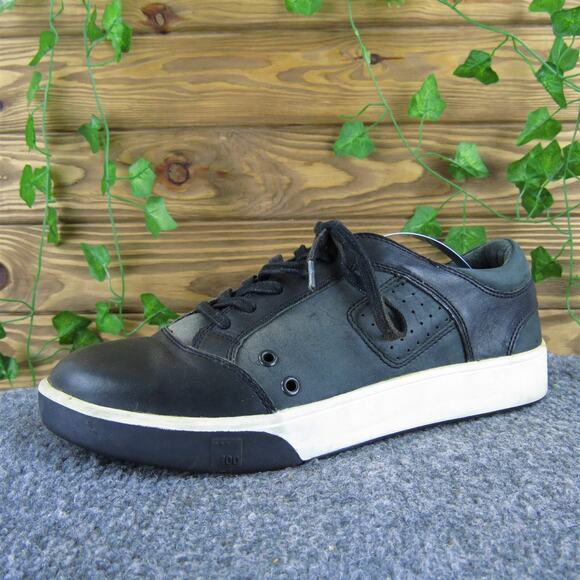 100 Men's Sneaker Black Leather Size 8 Medium Gently Used 2025‎ - Picture 1 of 7